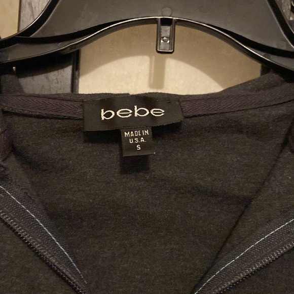 Beautiful active Bebe set top size small , pants size xs , only wore few times - Picture 2 of 3